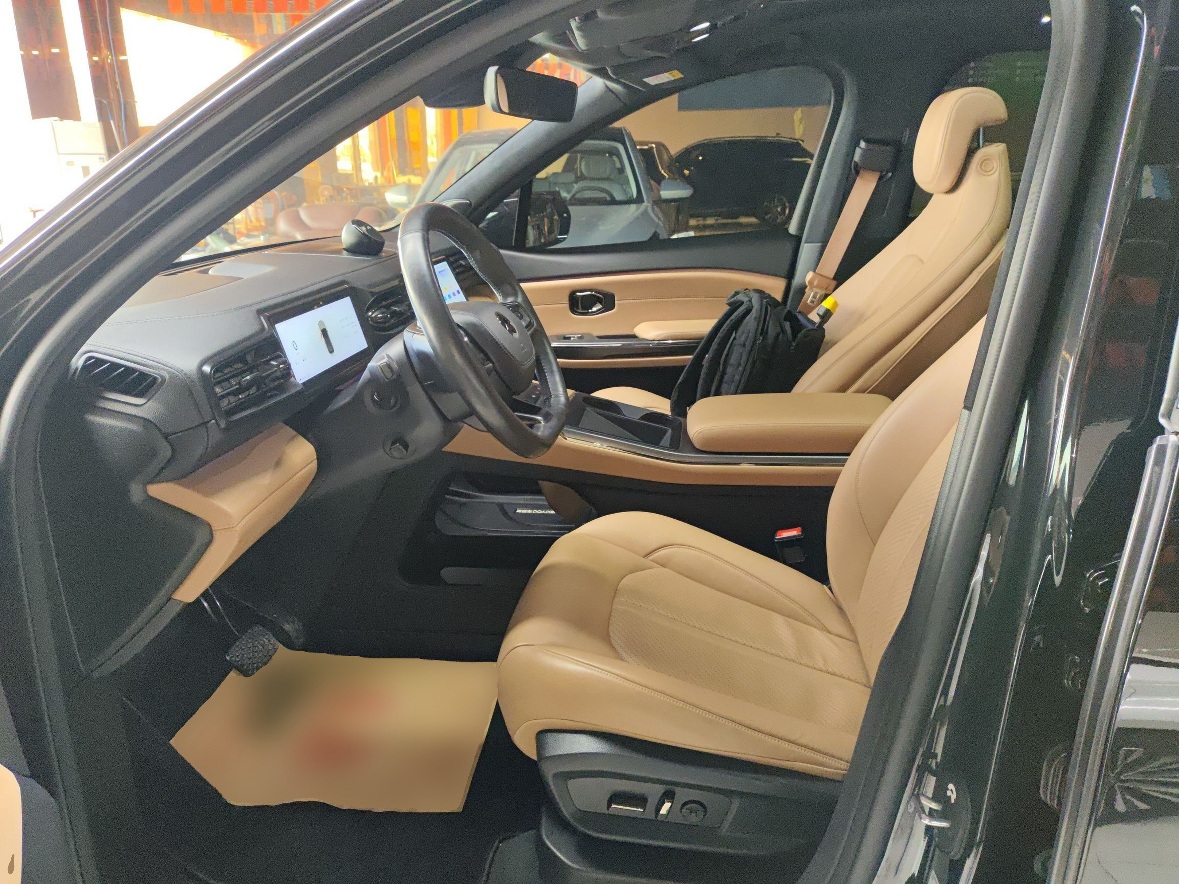 Переднее сиденье в автомобиле