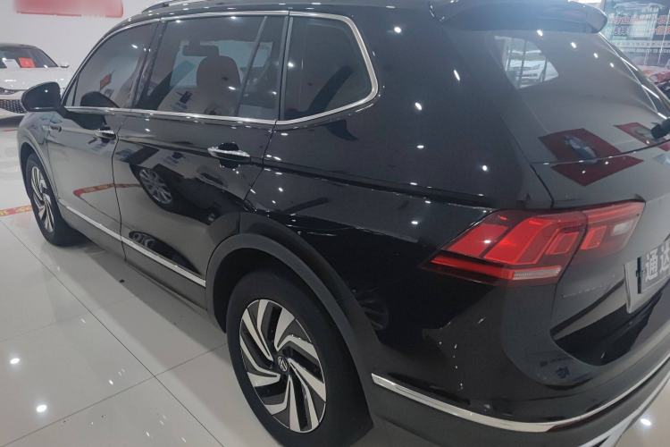 Used Volkswagen Tiguan L 2022 330TSI Automatic Two-Wheel Drive Smart Edition
