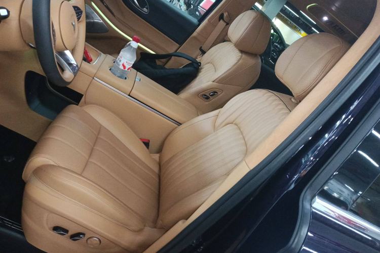 Used VOYAH Dream 2025 PHEV Four-Wheel-Drive Flagship Kunpeng Edition
