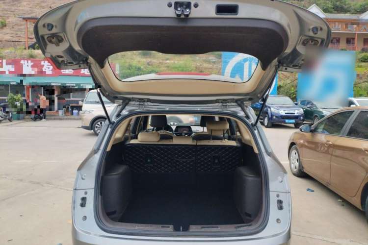 Used Baojun 310W 2017 1.5L Manual Fashion Model China V
