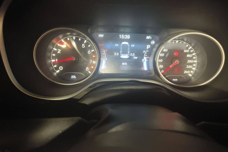 Used  Compass 2017 200T Automatic Family Edition
