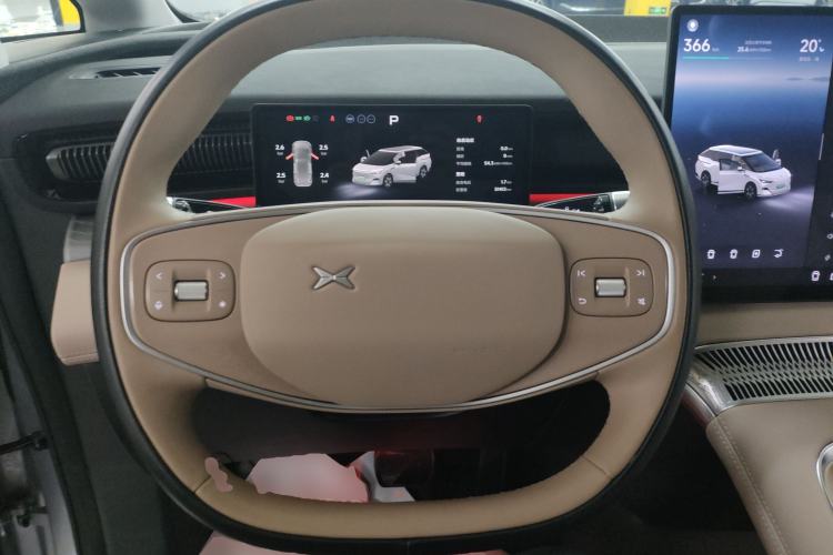 Used XPeng X9 2024 702 Ultra-Long Range Max
