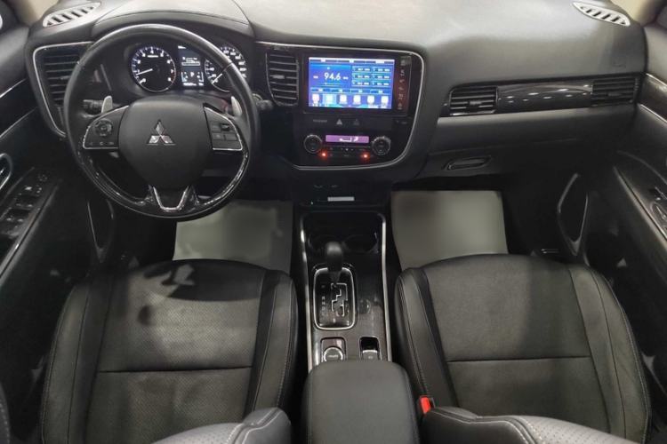 Used Mitsubishi Outlander 2016 2.4L 4x4 Elite Edition 5 Seats
