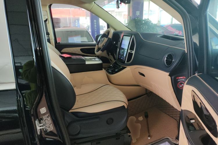 Used Mercedes-Benz Vito 2021 2.0T Elite Version 7 Seats
