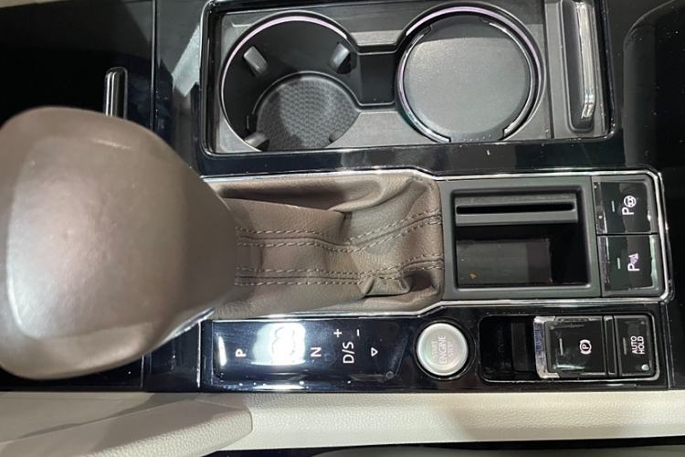 Used Volkswagen Viloran 2020 330TSI Luxury Edition
