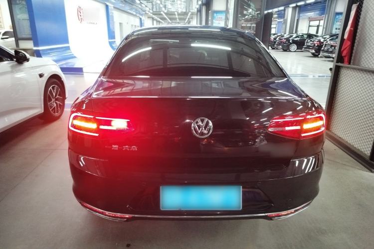 Used Volkswagen Magotan 2018 330TSI DSG Luxury Model
