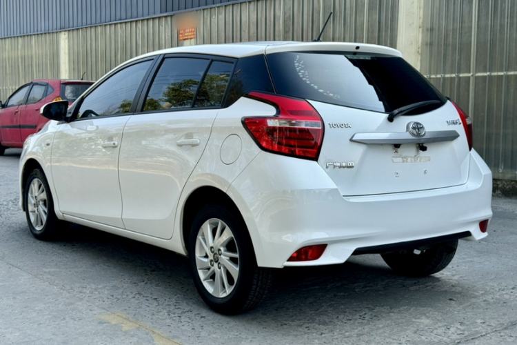 Used Toyota YARiS L 2016 Revised Version 1.5G CVT with Dynamic Sunroof
