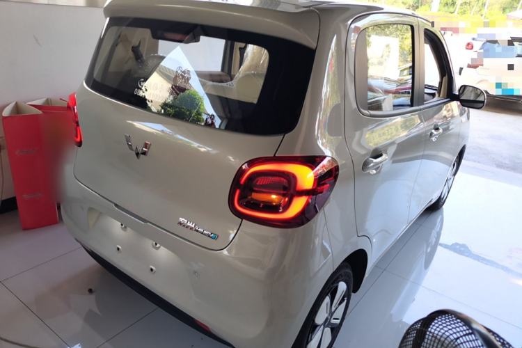 Used Wuling Hongguang MINIEV 2025 Four-Door Version Advanced Edition
