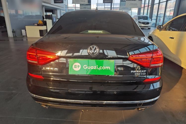 Used Volkswagen Passat 2017 330TSI DSG Luxury Edition
