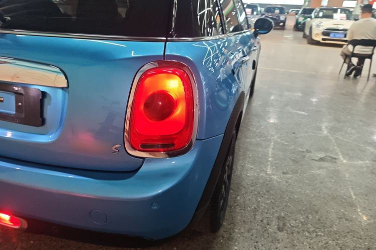 Used MINI MINI 2015 1.5T COOPER Fun Five-Door Edition
