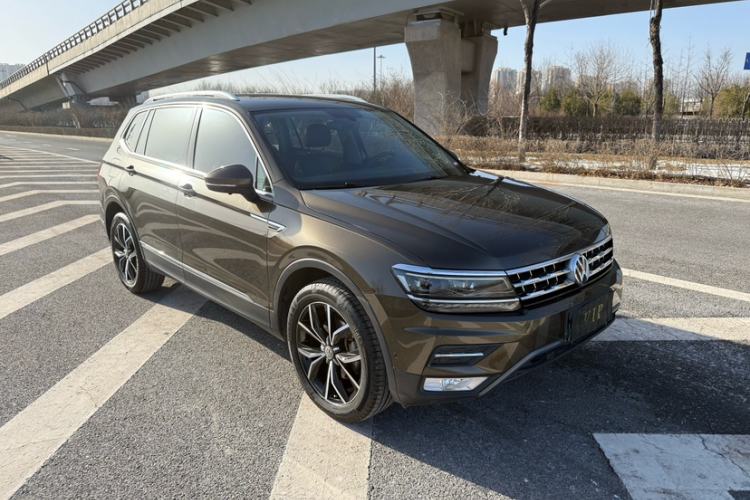 Used Volkswagen Tiguan L 2017 330TSI Automatic Two-Wheel Drive Flagship Edition

