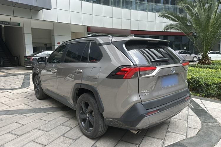 Used Toyota RAV4 2020 Dual-Engine 2.5L E-CVT 4x4 Elite PLUS Edition
