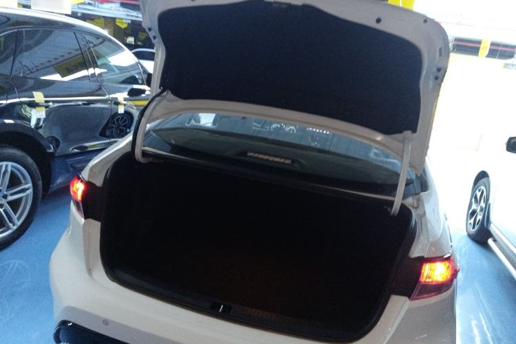 Used Toyota Levin 2023 Smart Electric Hybrid Dual-Engine 1.8L Sport Edition