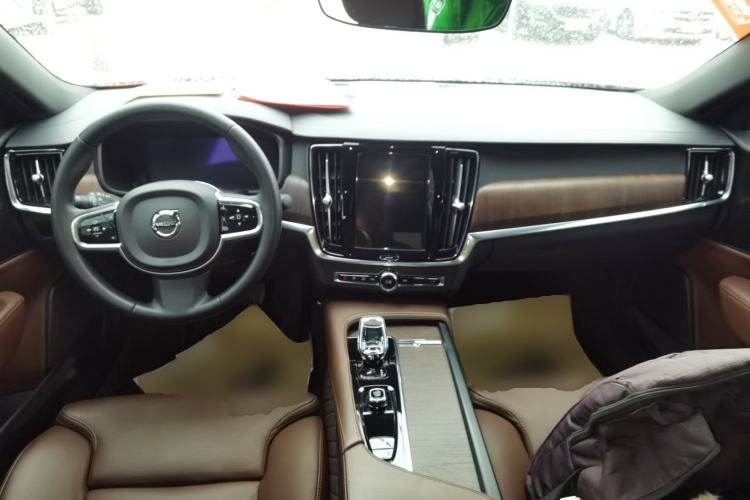 Used Volvo S90 2023 B5 Zhiyuan Luxury Edition
