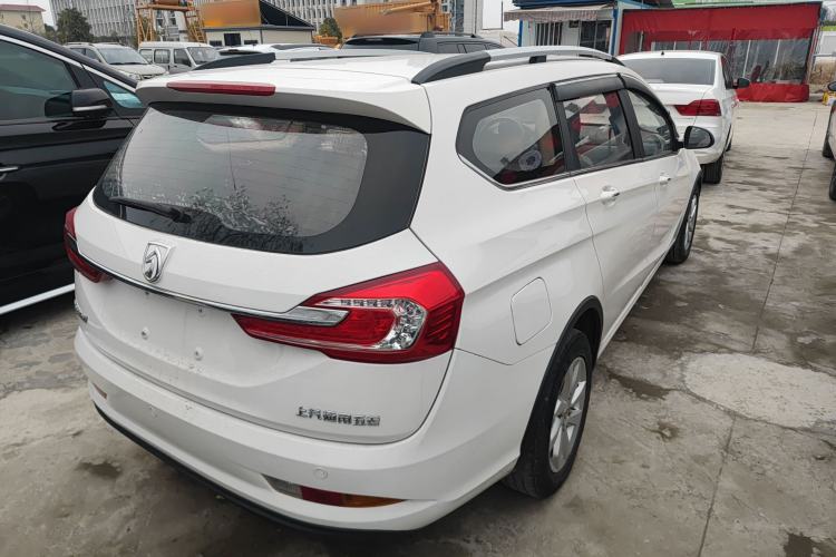 Used Baojun 310W 2017 1.5L Manual Fashion Model China V
