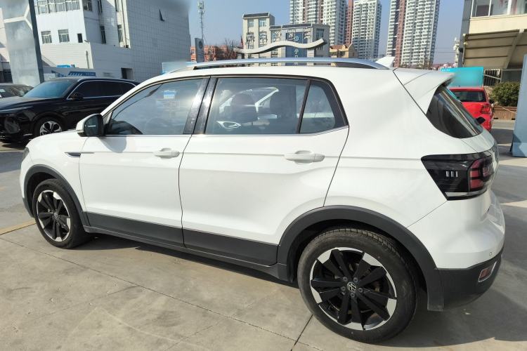 Used Volkswagen Tacqua 2021 200TSI DSG JoyConnect Edition
