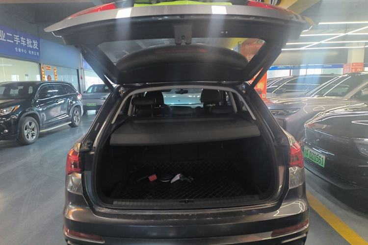 Used Audi Q3 2021 40 TFSI Fashion Dynamic Model