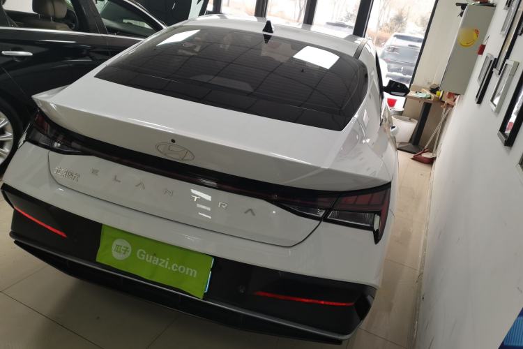 Used Hyundai Elantra 2023 1.5L CVT LUX Prestige Edition
