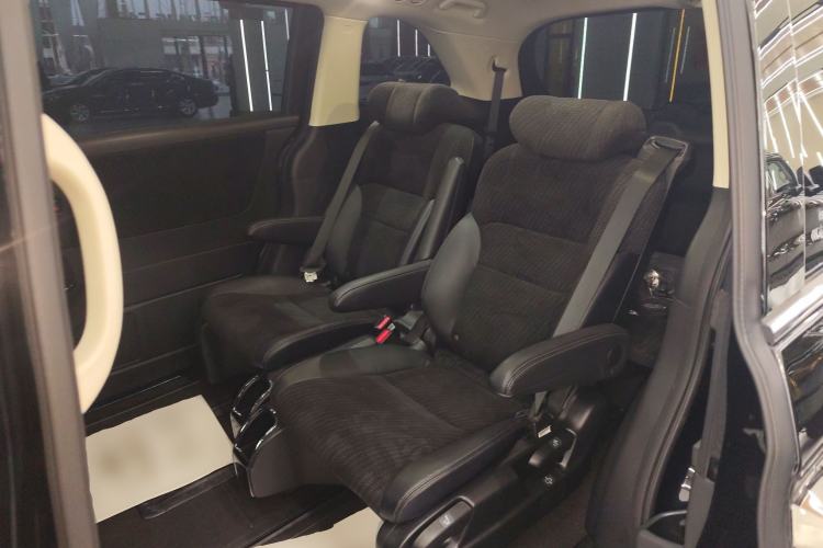 Used Honda Elysion 2024 2.0L eHEV Comfort Edition
