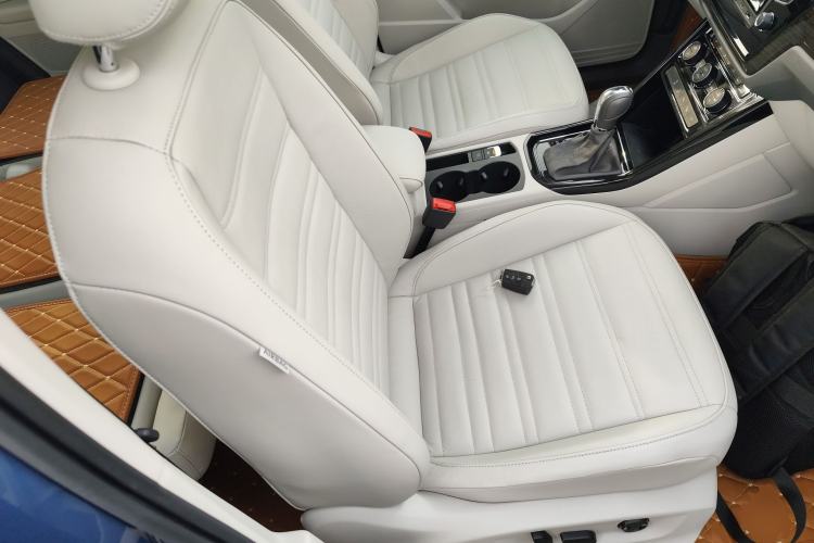 Used Volkswagen Touran 2016 Volkswagen Touran L 330TSI DSG Luxury Edition