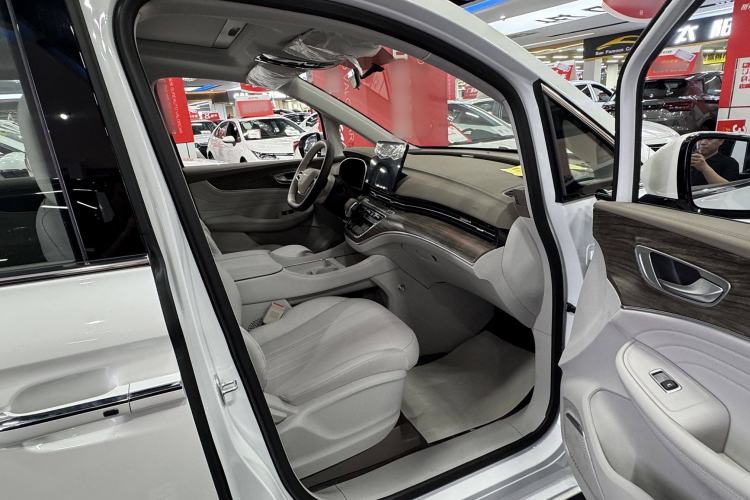 Used Roewe iMAX8 New Energy 2025 1.5T DMH Lu Zun Deluxe Edition
