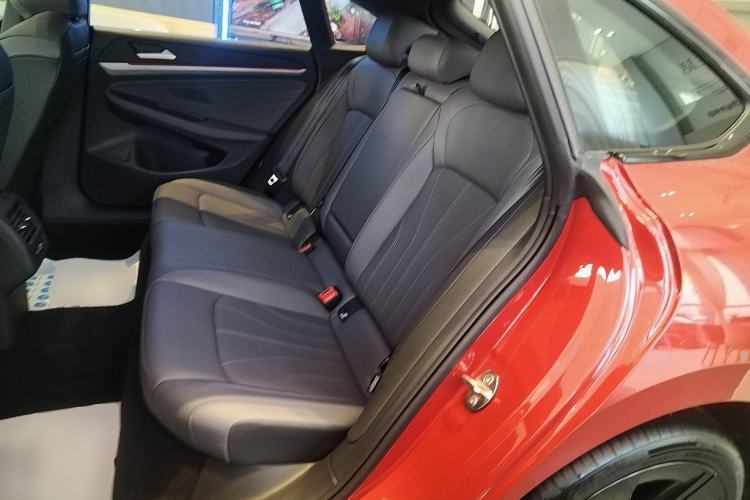 Used Volkswagen Lamando 