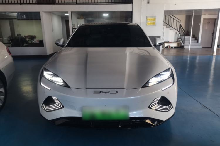 Used BYD Seal 2022 550 km Standard Range Rear-Wheel Drive Prestige Version
