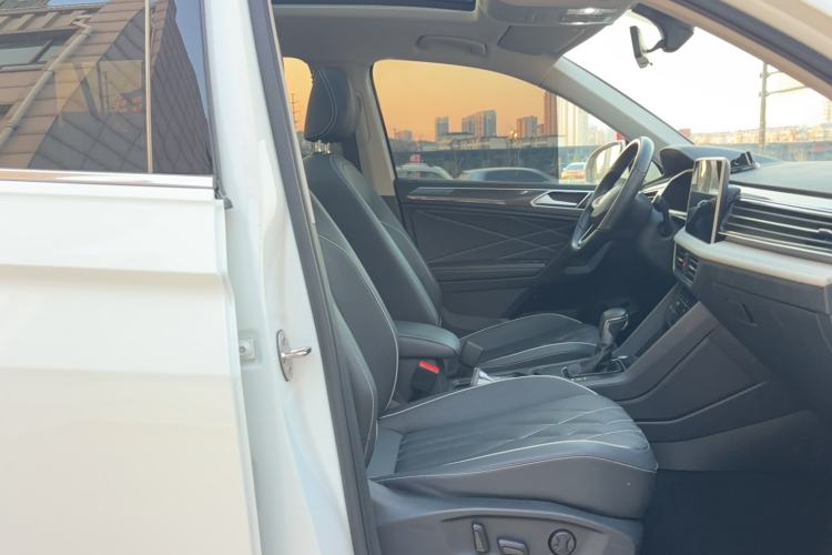 Used Volkswagen Tiguan L 2024 300TSI Automatic Two-Wheel Drive Smart Edition