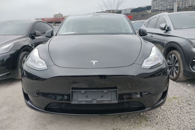 Used Tesla Model Y 2023 Rear-Wheel-Drive Version
