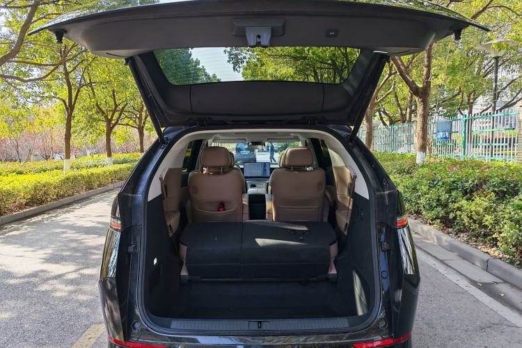 Used XPeng X9 2025 740 Ultra-Long Range Max
