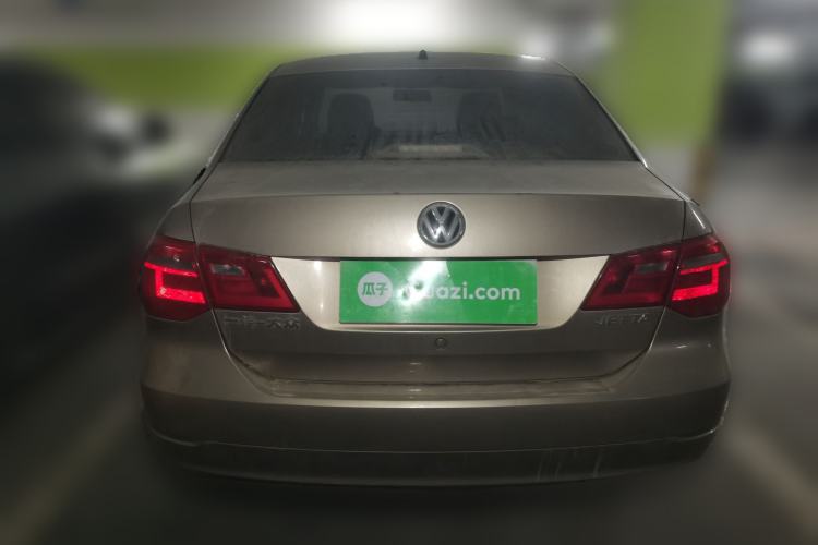 Used Volkswagen Jetta 2013 1.6L Manual Fashion Edition