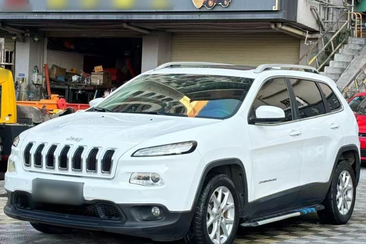 Used  Cherokee 2016 2.0L Superior Edition
