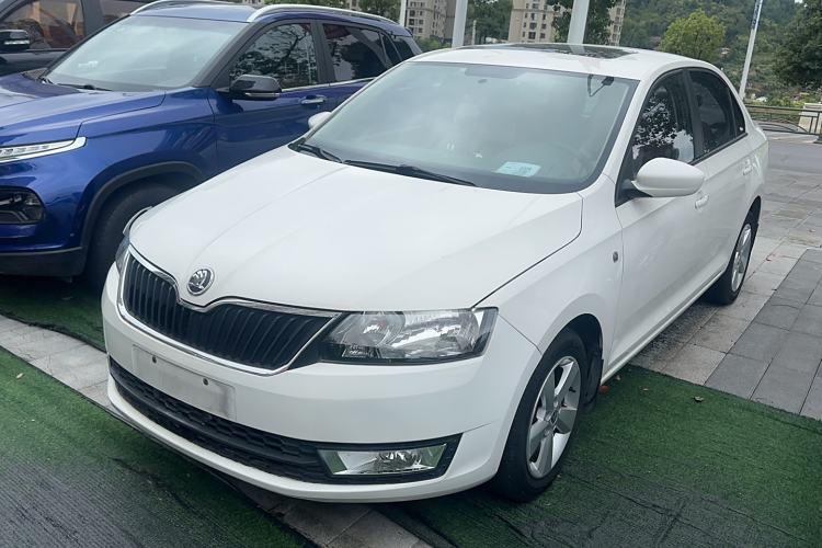 Used Skoda Rapid 2013 1.6L Automatic Smart Selection Model
