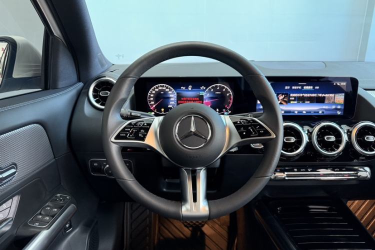 Used Mercedes-Benz GLA 2024 GLA 200
