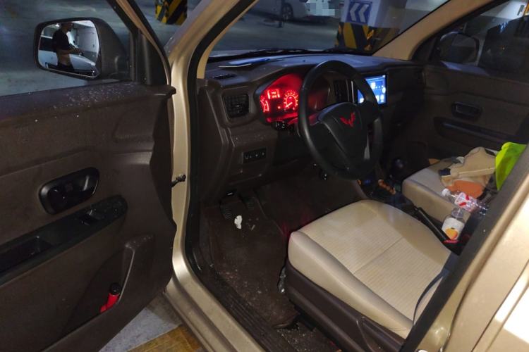 Used Wuling Hongguang V 2022 1.5L Jingqu Edition Electric-Assist LAR
