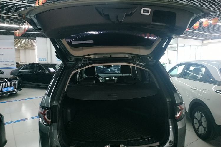 Used Land Rover Discovery Sport 2018 240 PS SE Version
