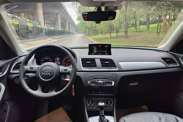 TDK.VehicleDetails.img