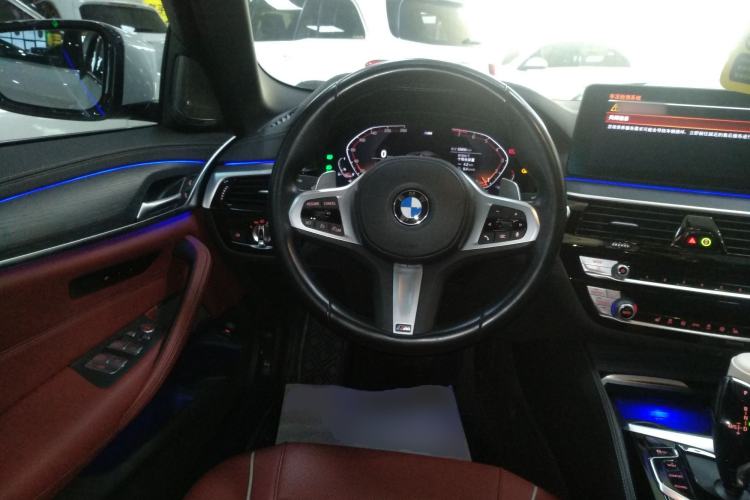 Used BMW 5 Series 2022 Second Facelift 530Li Leading Edition M Sport Package
