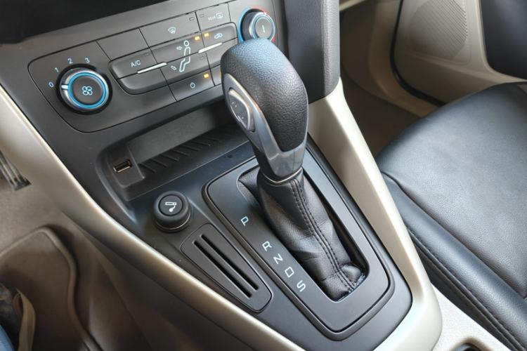 Used Ford Focus 2015 Sedan 1.6L Automatic Comfort Model
