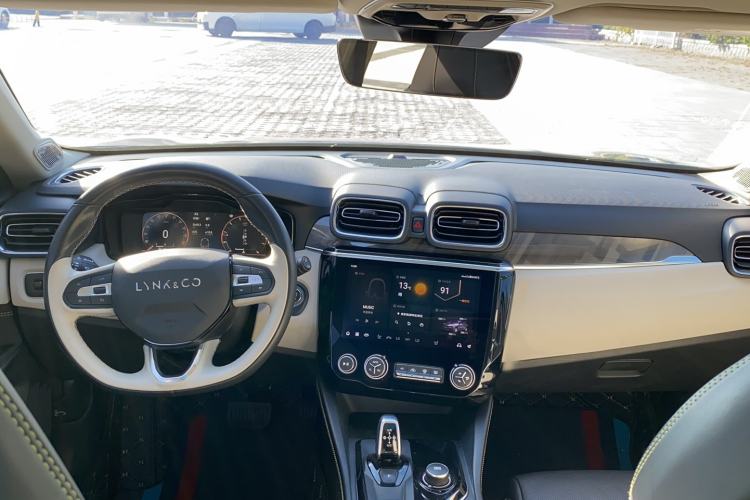 Used Lynk & Co 02 2022 2.0T DCT Shine Pro
