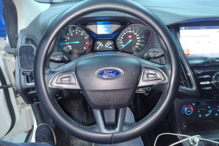 Used Ford Focus 2017 Sedan EcoBoost 125 Automatic Supreme Style SmartDrive Edition
