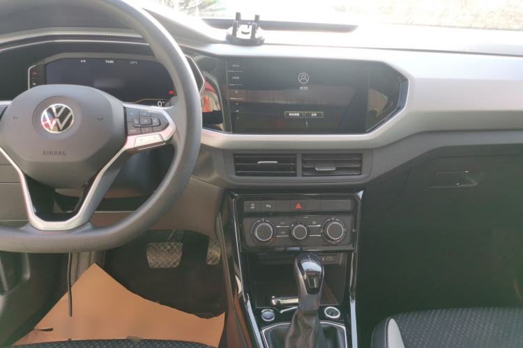 Used Volkswagen Tacqua 2023 200TSI DSG Joy-Connect Edition
