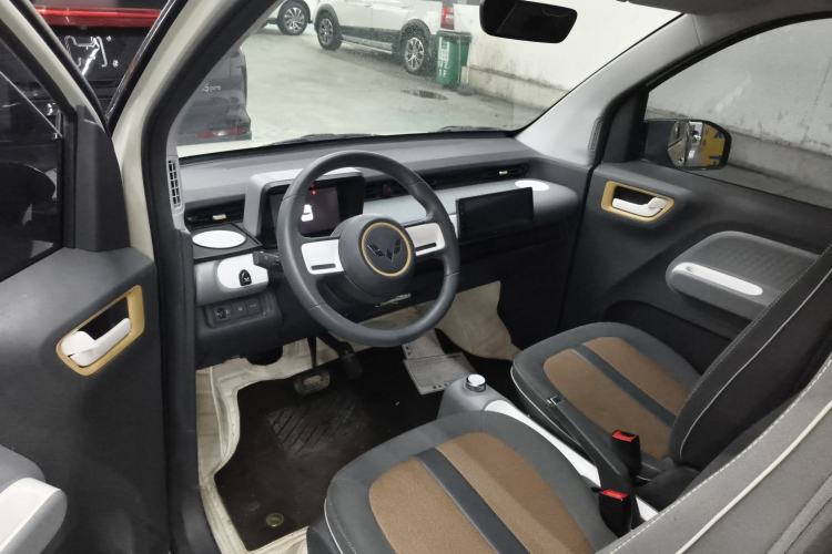 Used Wuling Hongguang MINIEV 2022 GAMEBOY 200km Play Edition with Lithium Iron Phosphate
