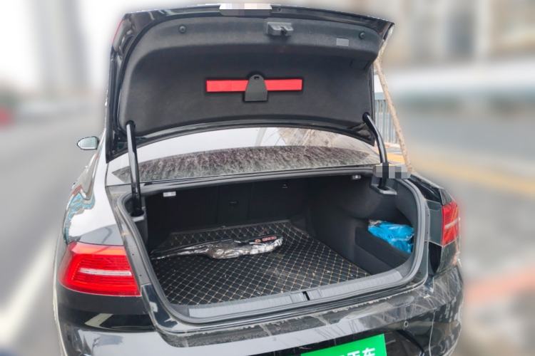 Used Volkswagen Magotan 2017 330TSI DSG Luxury Model
