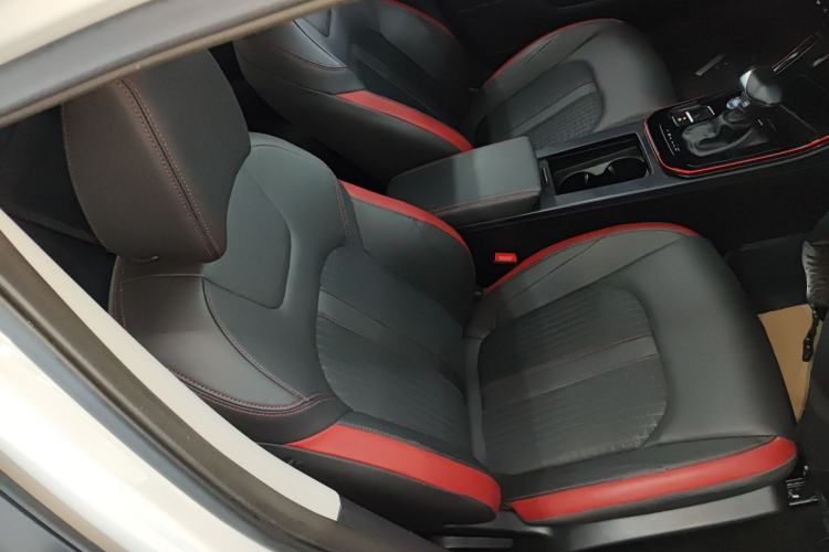 Used Dongfeng Aeolus Yixuan 2021 230T Automatic Glory Edition
