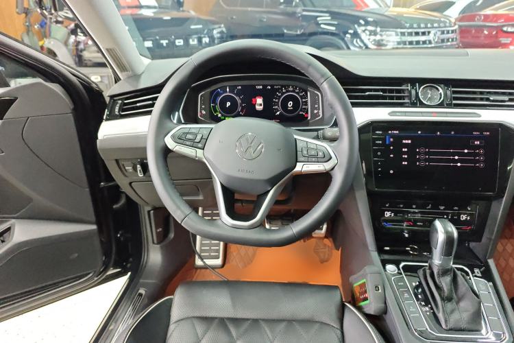 Used Volkswagen Magotan GTE Plug-in Hybrid 2022 GTE Luxury Model
