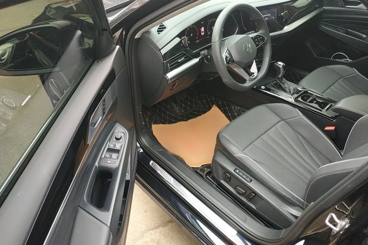 Used Volkswagen Passat 2024 380TSI Dragon Edition
