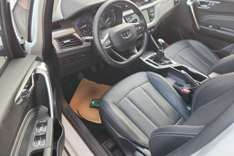 Used Geely Auto Vision X3 2019 Upgraded Model 1.5L Manual Elite Version
