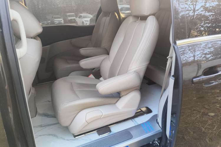 Used Buick GL8 2021 Land Cruiser Executive Class 652T Comfort Model