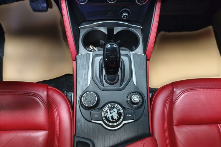 Used Alfa Romeo Stelvio 2017 2.0T 200HP Elite Edition